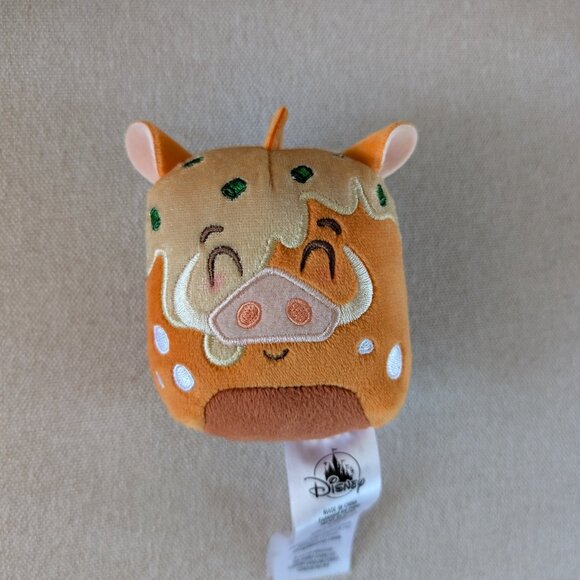 Mini Disney Munchlings 2023 Festive Fare Lion King Pumbaa Salted Pretzel Bun - Picture 6 of 7